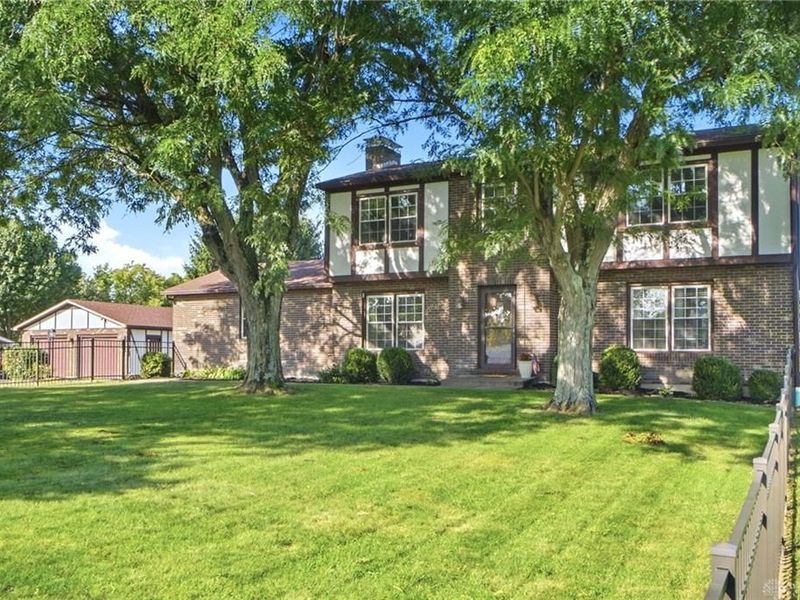 5375 S Hickory Court, Lewisburg, OH 45338 Photo 1
