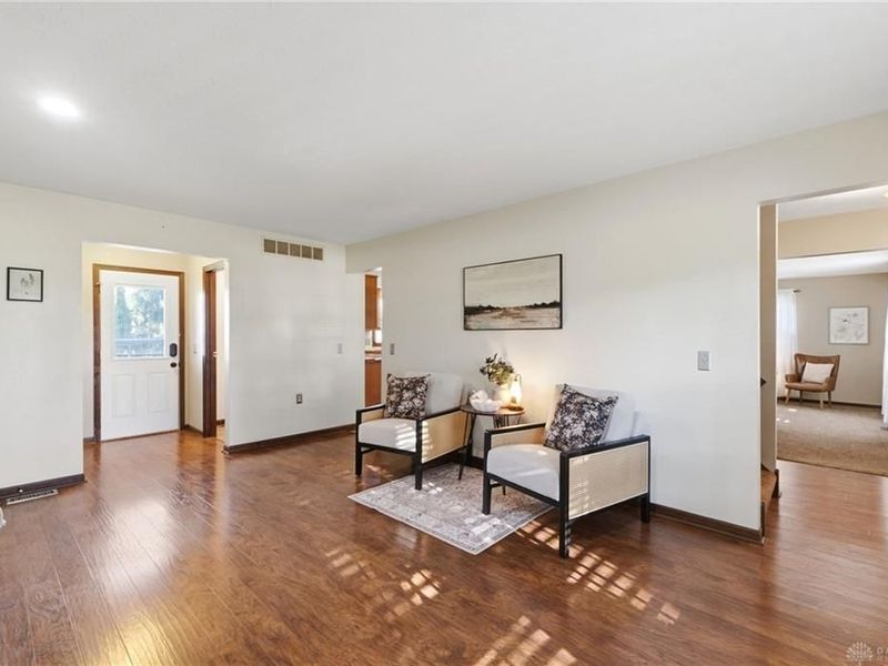 5375 S Hickory Court, Lewisburg, OH 45338 Photo 9
