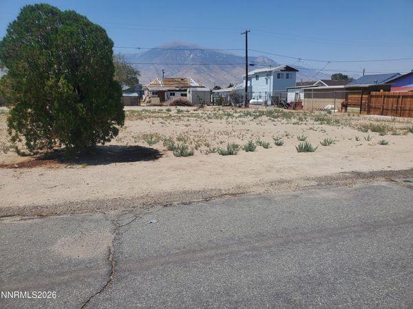 891 C Street, Hawthorne, NV 89415
