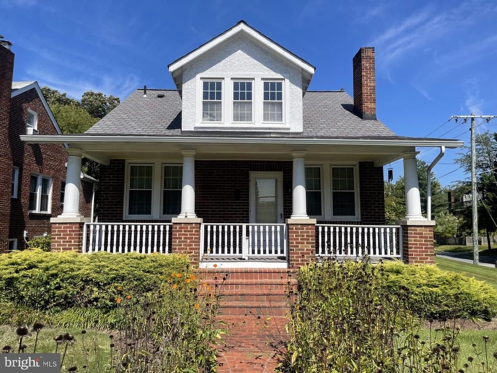 4224 EAST WEST HIGHWAY, HYATTSVILLE, MD 20782