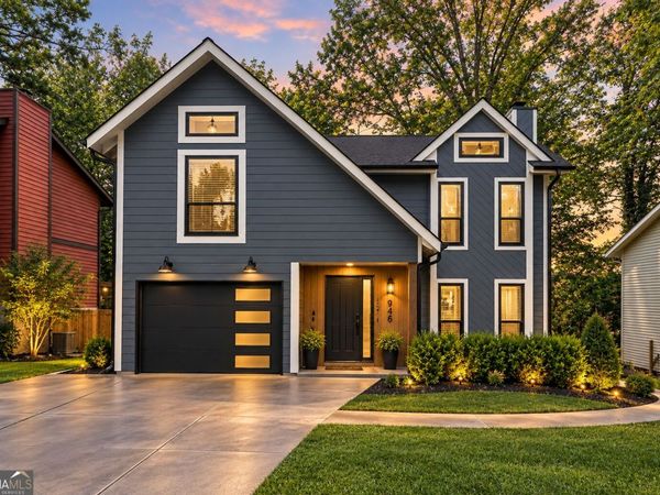 946 Fox Chase Lane, Riverdale, GA 30296