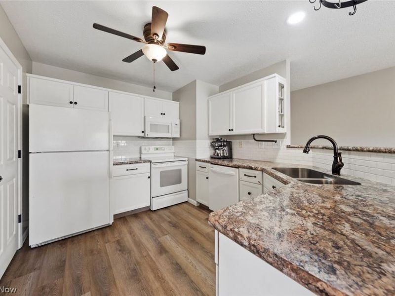 8528 Spencer Court, North Ridgeville, OH 44039 Photo 10