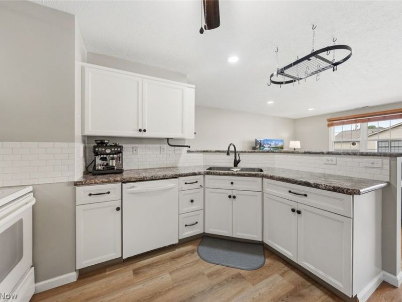 8528 Spencer Court, North Ridgeville, OH 44039 Photo 11