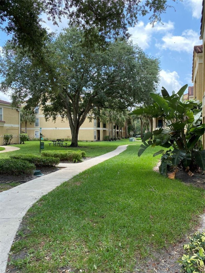 733 Riverside Dr, Unit 1212, Coral Springs, FL 33071 Photo