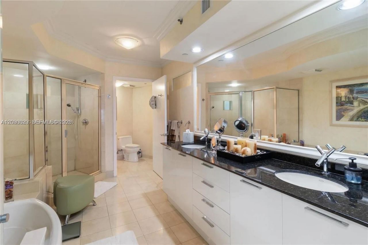 18911 Collins Ave, Unit 1906, Sunny Isles Beach, FL 33160 Photo
