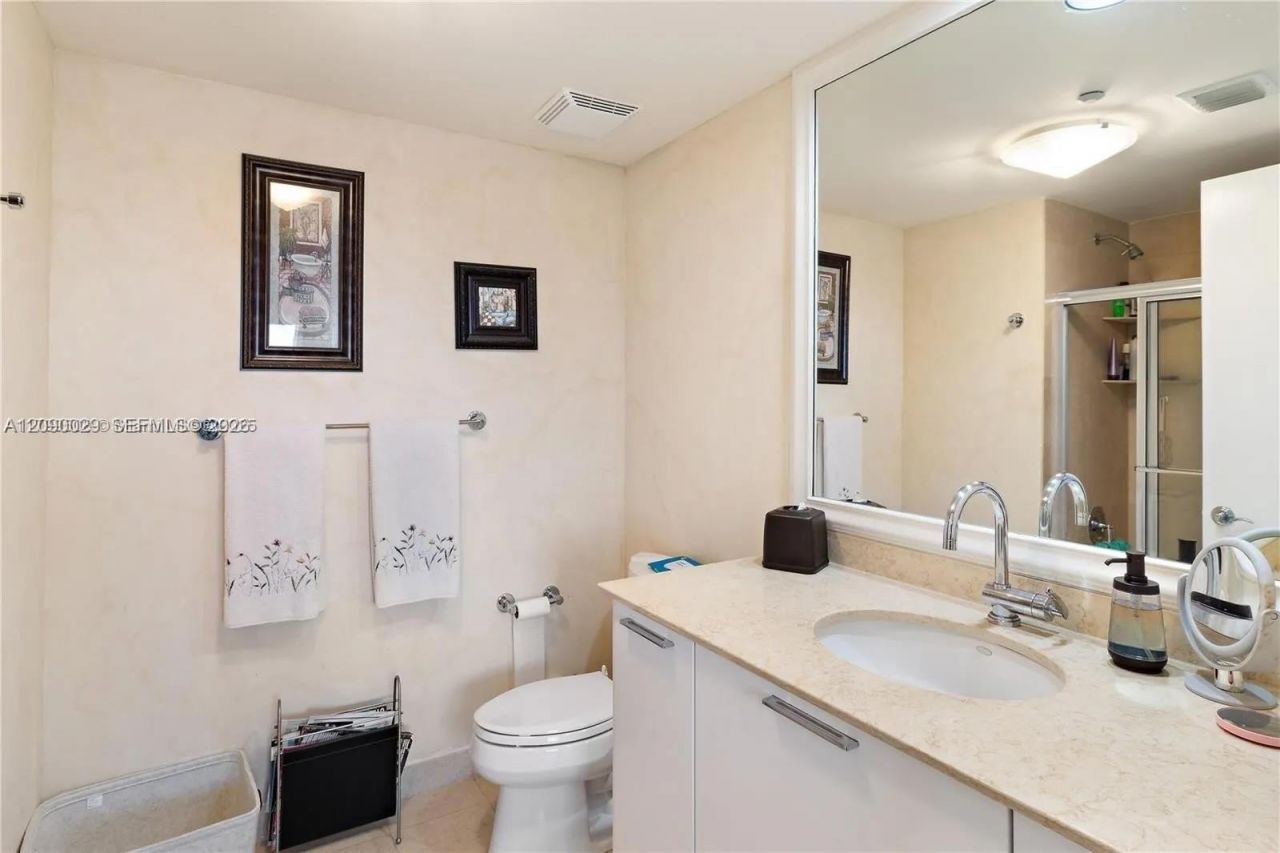 18911 Collins Ave, Unit 1906, Sunny Isles Beach, FL 33160 Photo