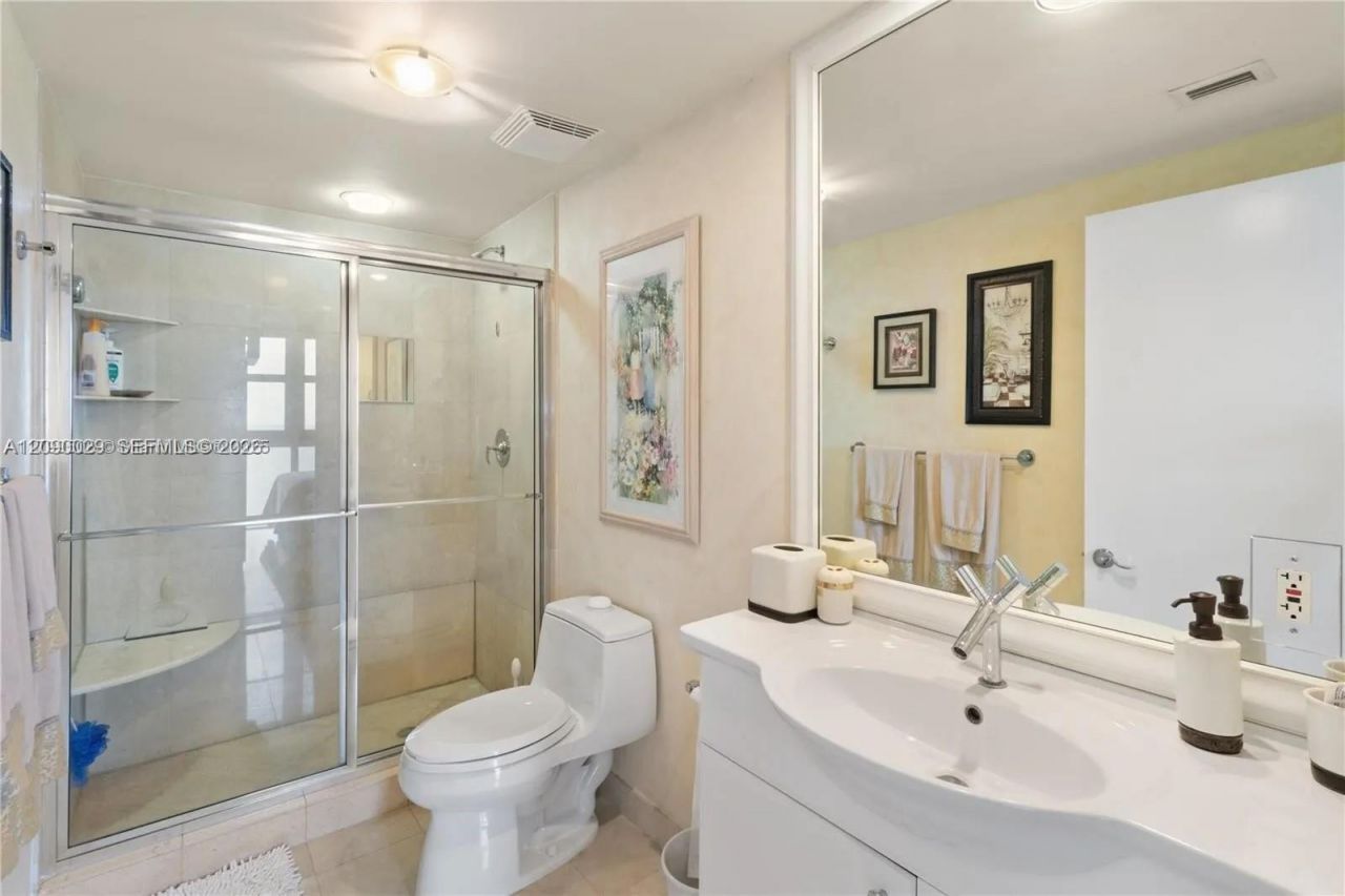 18911 Collins Ave, Unit 1906, Sunny Isles Beach, FL 33160 Photo