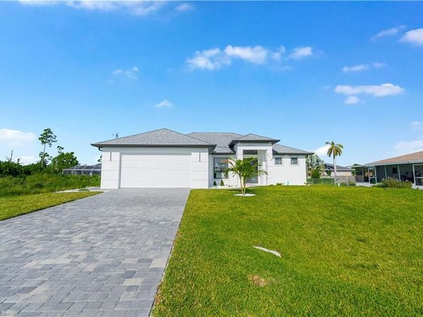376 Cratsley AVE S, LEHIGH ACRES, FL 33974