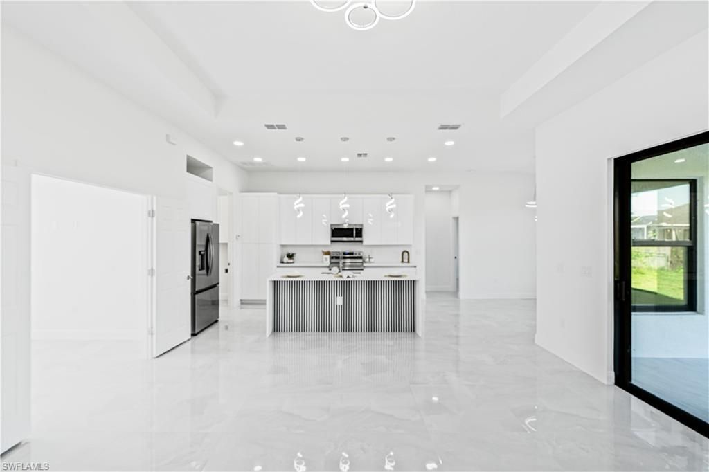 376 Cratsley Ave S, Lehigh Acres, FL 33974 Photo