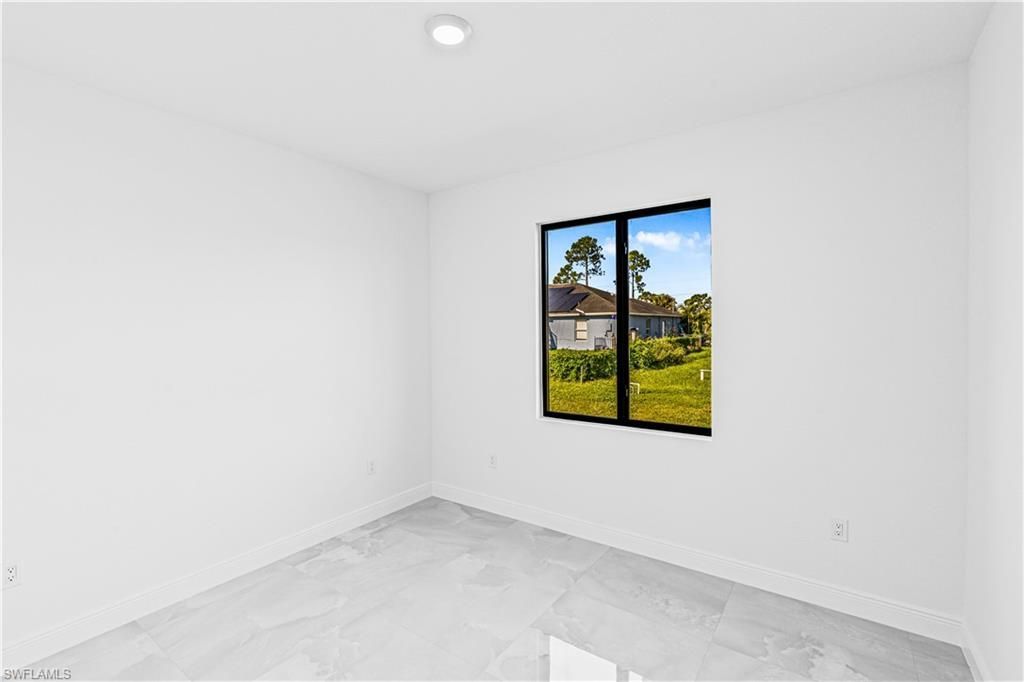 376 Cratsley Ave S, Lehigh Acres, FL 33974 Photo
