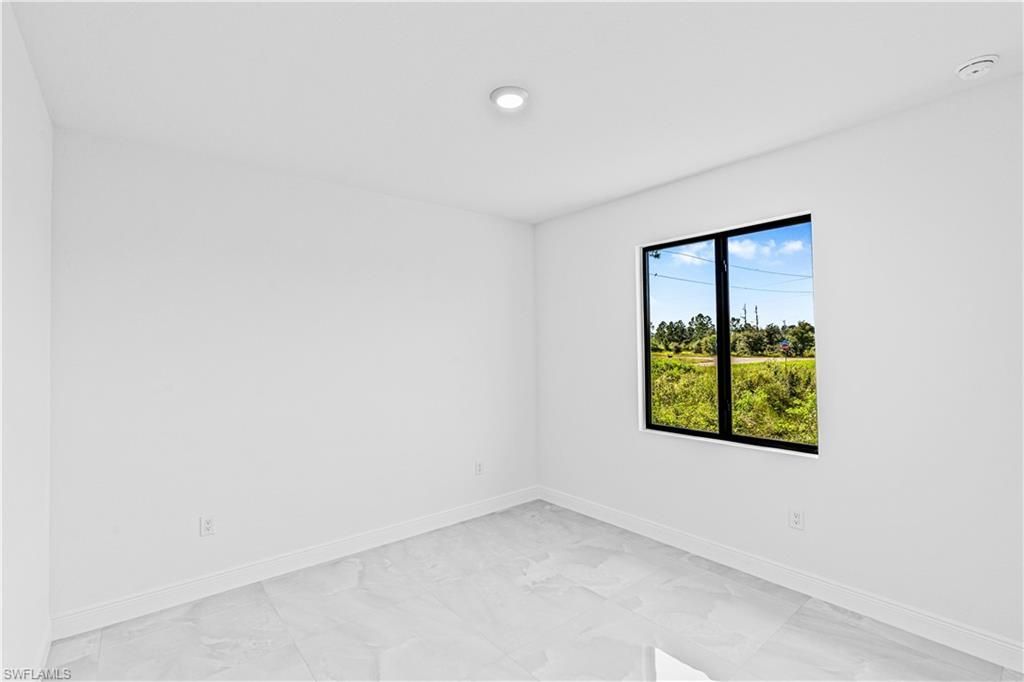376 Cratsley Ave S, Lehigh Acres, FL 33974 Photo