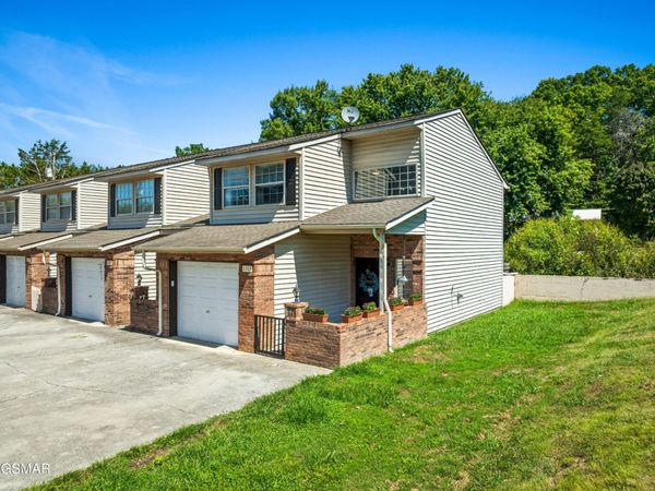 1315 Mountain Meadows Way , Unit 8, Sevierville, TN 37862