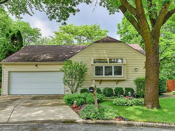 6612 Fernwood Drive , Lisle, IL 60532