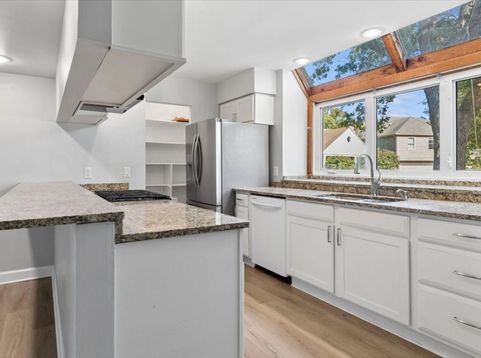 Main Photo