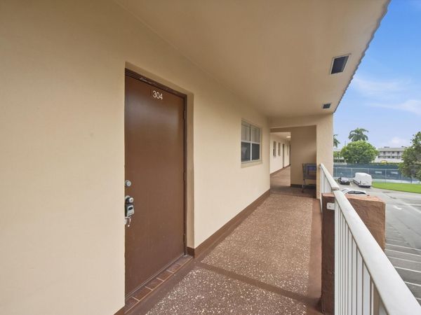 8841 SUNRISE LAKES Boulevard, Unit 304, Sunrise, FL 33322