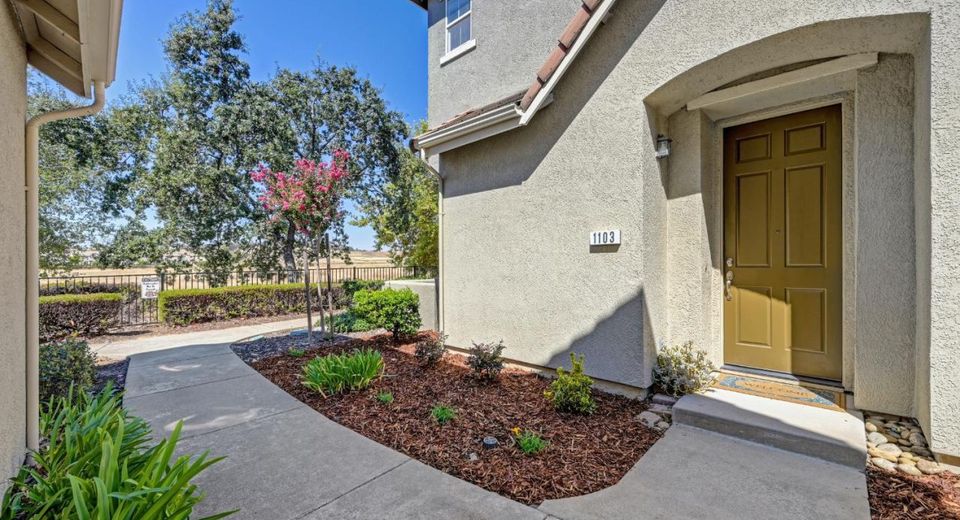 1103 Esplanade Cir, Folsom, CA 95630 Photo