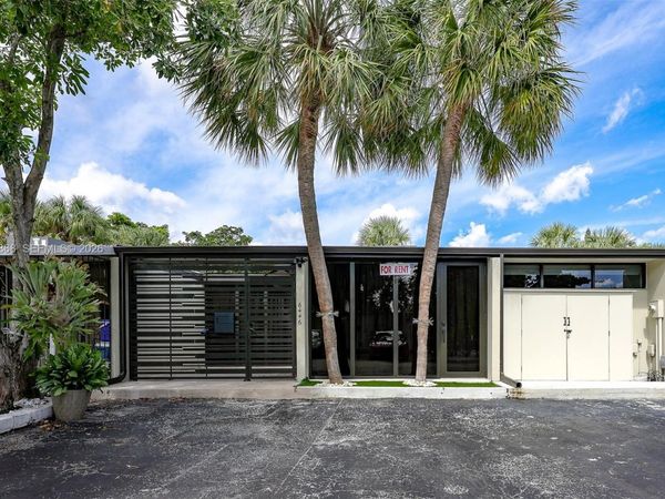 6446 E Miami Lakes Dr E, Miami Lakes, FL 33014