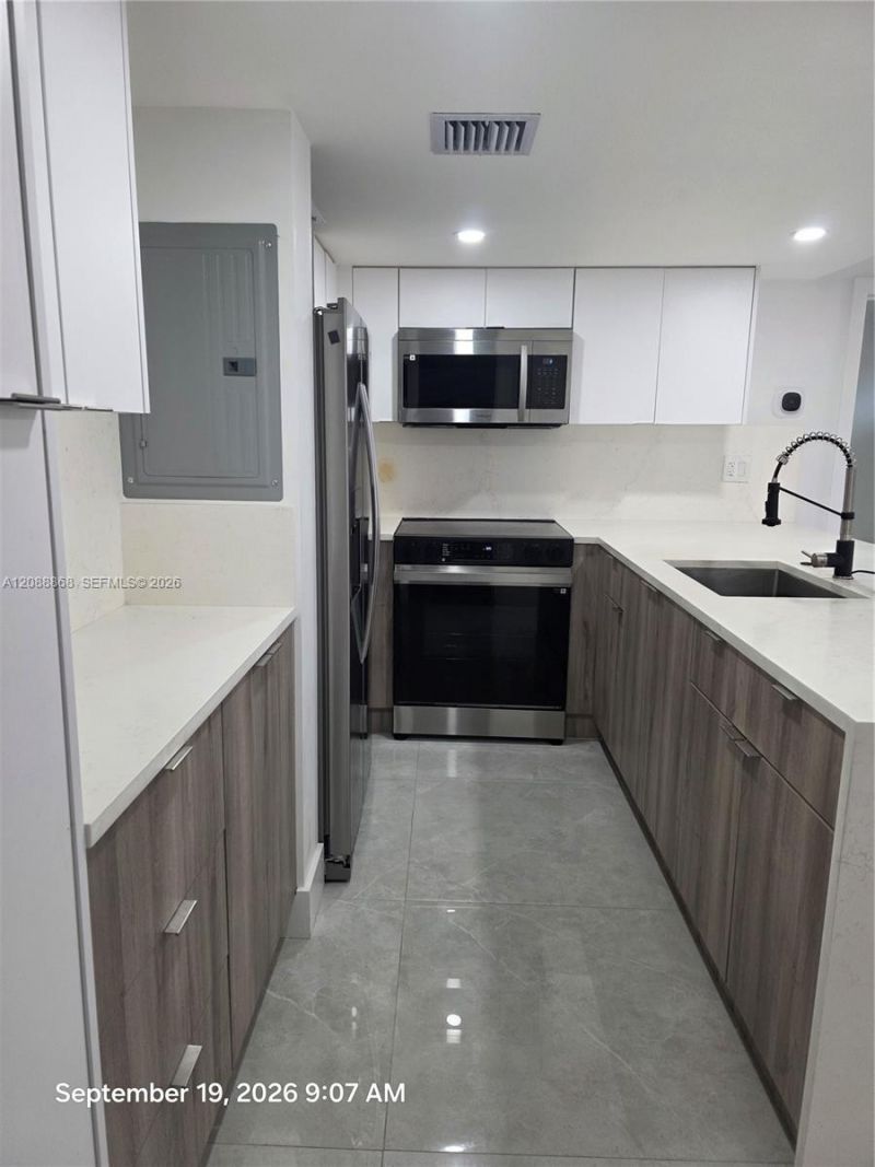 6446 E Miami Lakes Dr E, Miami Lakes, FL 33014 Photo