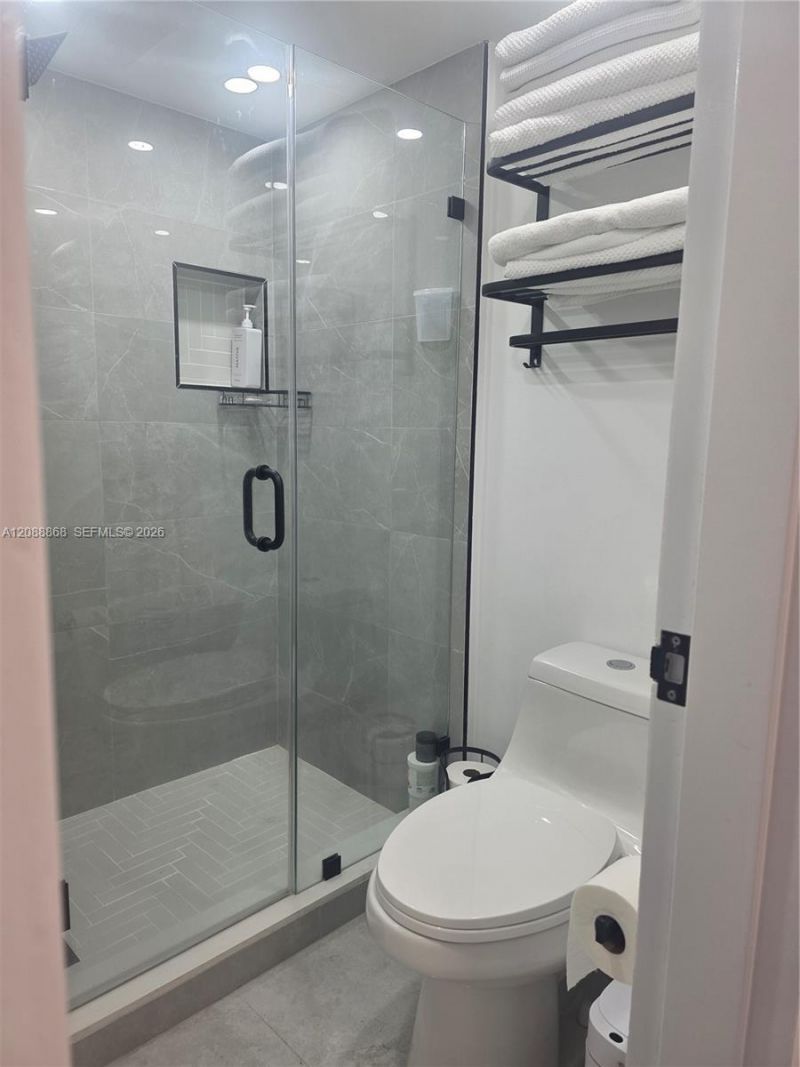 6446 E Miami Lakes Dr E, Miami Lakes, FL 33014 Photo
