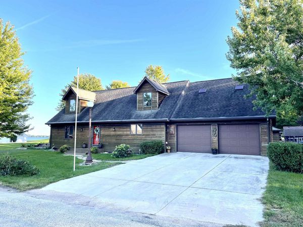 114 White Cap Road, Storm Lake, IA 50588