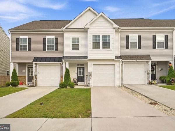 37 BILLAU, BUNKER HILL, WV 25413