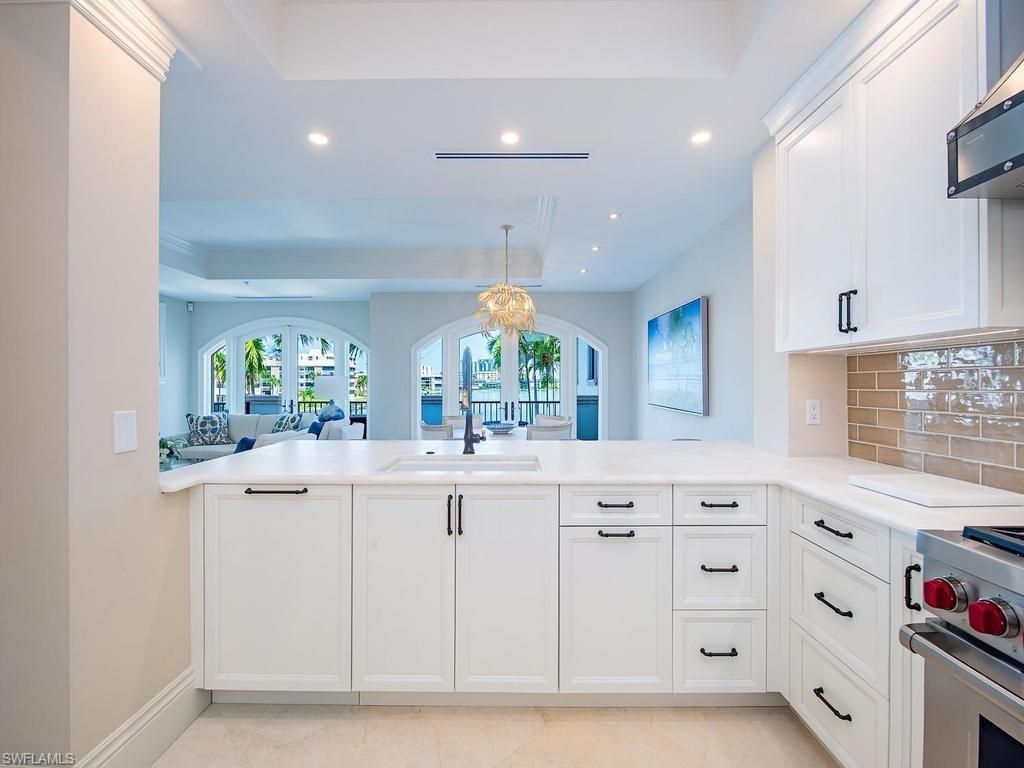 221 Harbour Dr, Unit 6, Naples, FL 34103 Photo