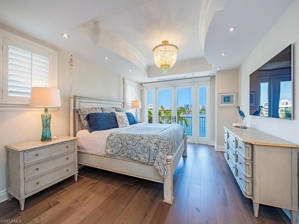 221 Harbour Dr, Unit 6, Naples, FL 34103 Photo