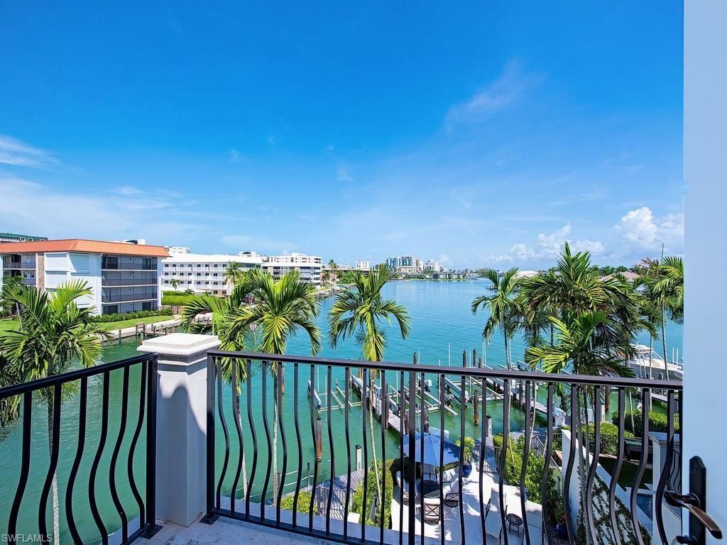 221 Harbour Dr, Unit 6, Naples, FL 34103 Photo