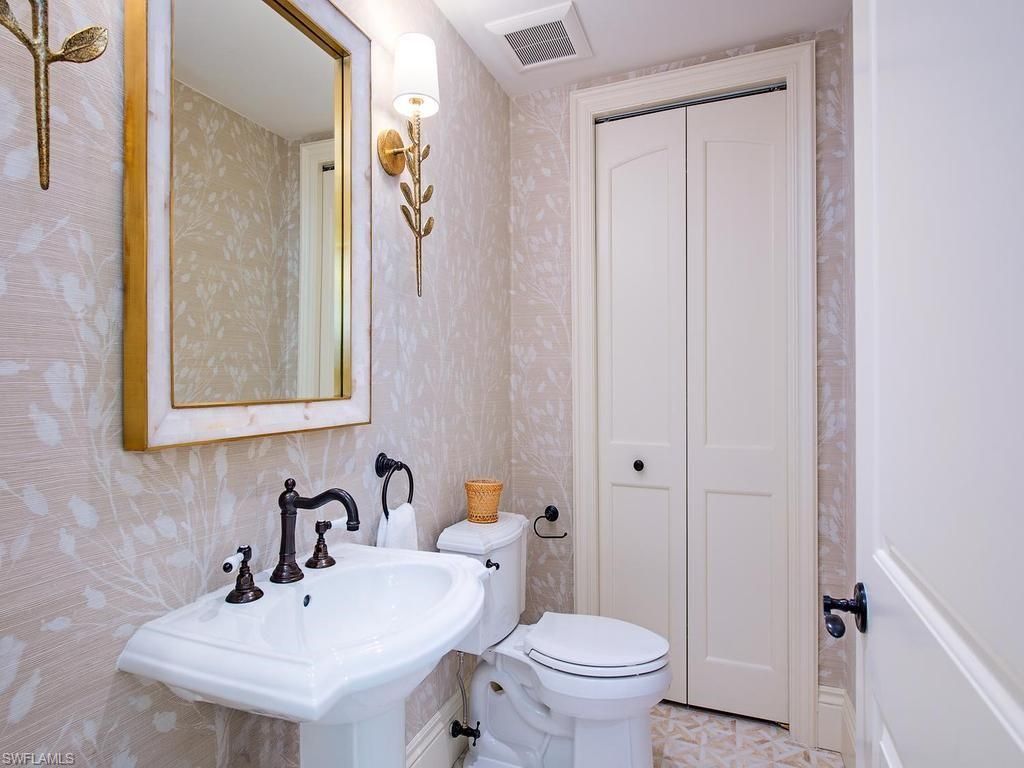 221 Harbour Dr, Unit 6, Naples, FL 34103 Photo