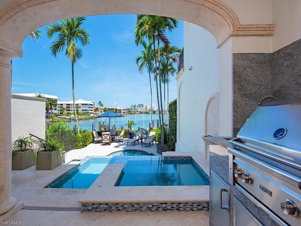 221 Harbour Dr, Unit 6, Naples, FL 34103 Photo