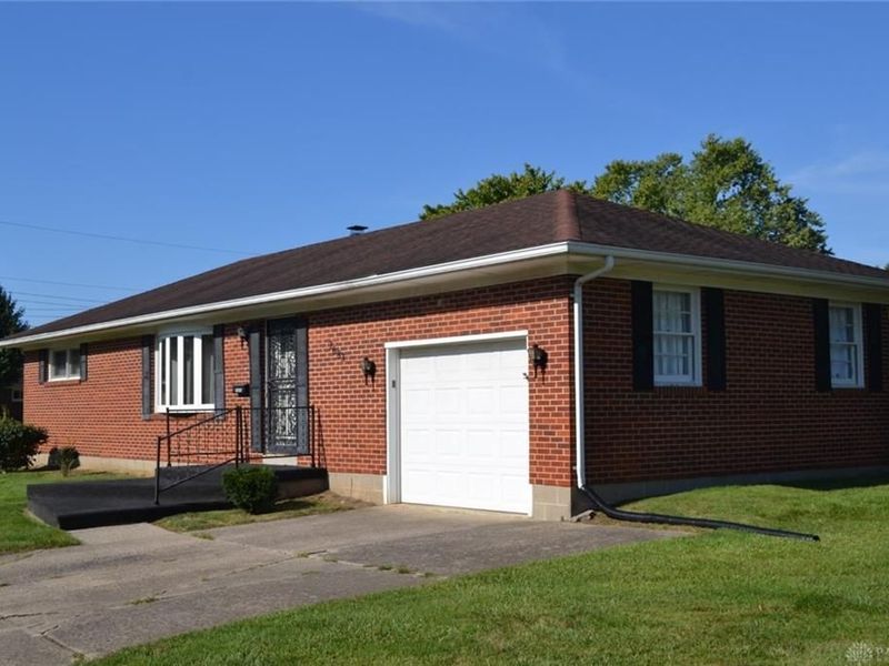 2683 Home Orchard Drive, Springfield, OH 45503 Photo 2