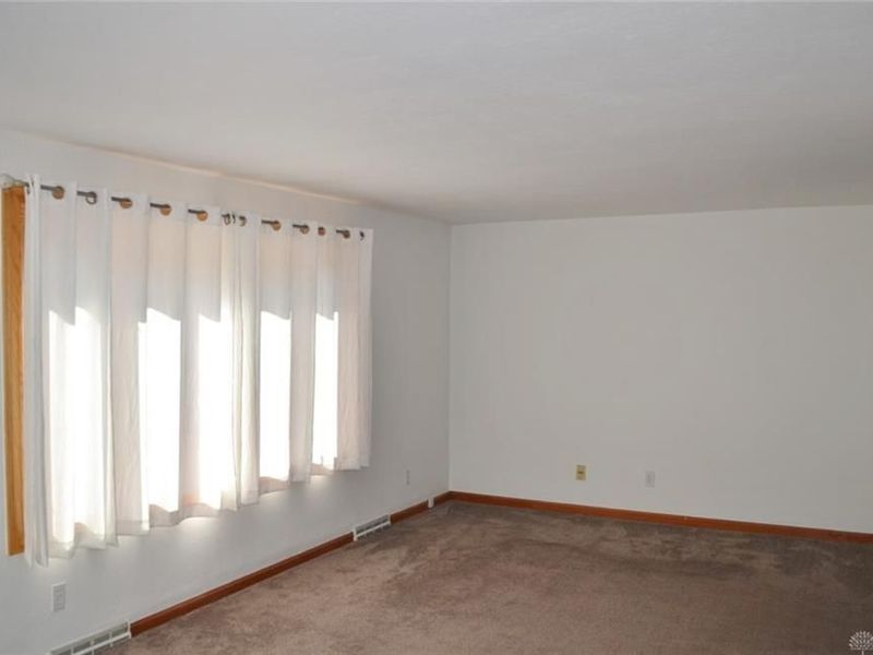2683 Home Orchard Drive, Springfield, OH 45503 Photo 7