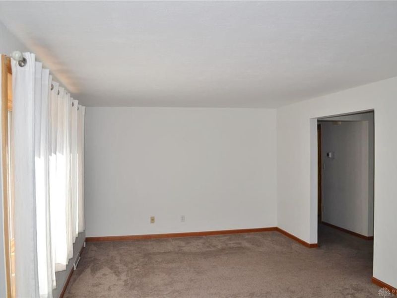 2683 Home Orchard Drive, Springfield, OH 45503 Photo 9