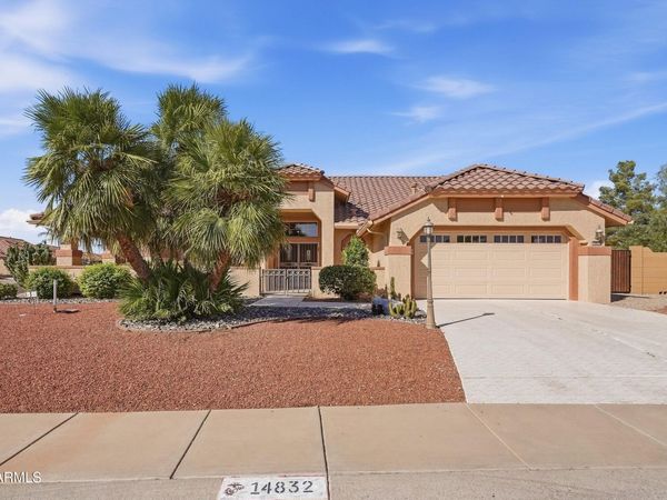 14832 W RAVENSWOOD Drive, Sun City West, AZ 85375