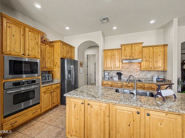 22605 W BAKER Drive, Wittmann, AZ 85361