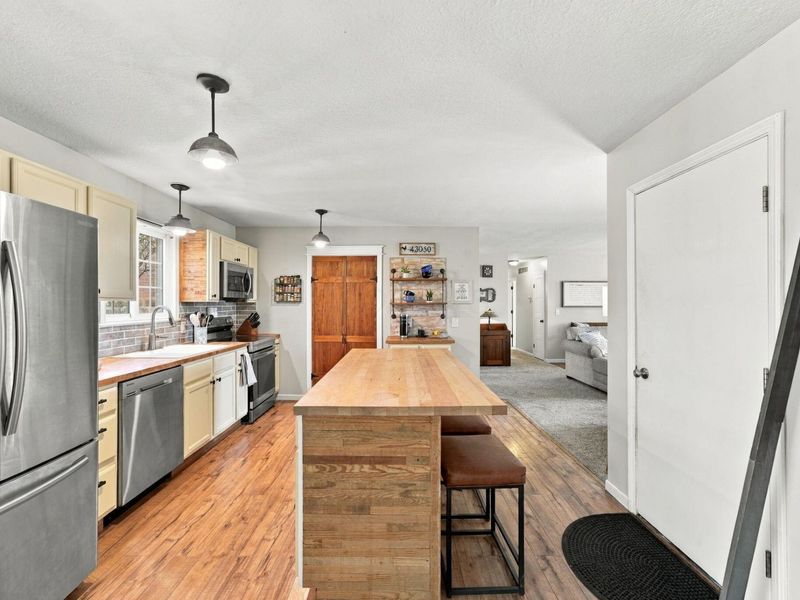 14055 Lohr Road, Mount Vernon, OH 43050 Photo 18