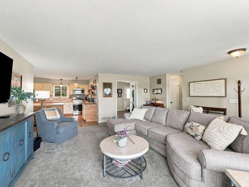 14055 Lohr Road, Mount Vernon, OH 43050 Photo 6