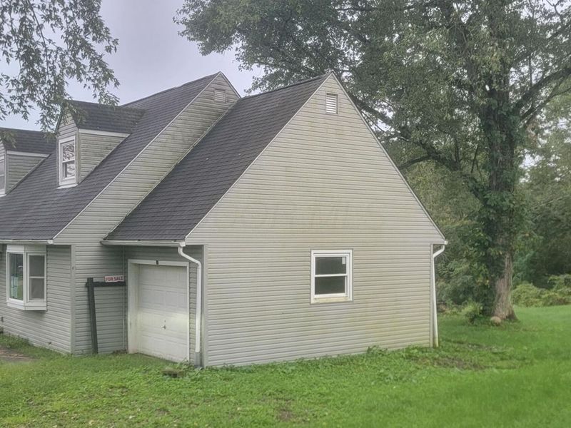 94 Hilltop Drive NE, Newark, OH 43055 Photo 4