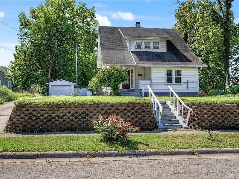612 W Madison Street, New Carlisle, OH 45344 Photo 4