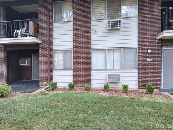 7407 Sieloff Drive , Unit A, Hazelwood, MO 63042