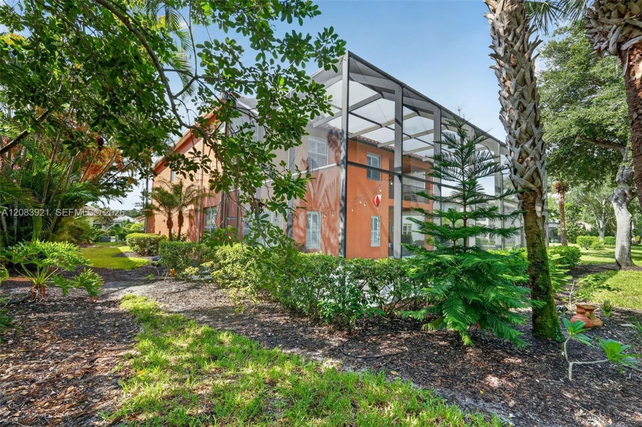 9970 Rookery Cir, Estero, FL 33928 Photo