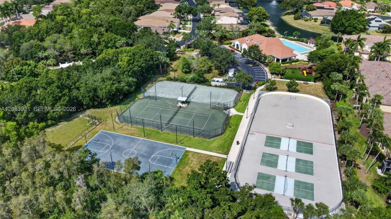 9970 Rookery Cir, Estero, FL 33928 Photo
