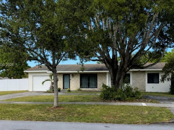18101 SW 92nd Ave , Palmetto Bay, FL 33157