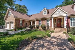 137 Brooklet Drive  photo 4