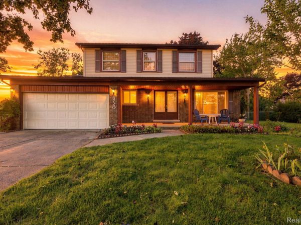 4720 Chapel Drive, Troy, Mi 48085
