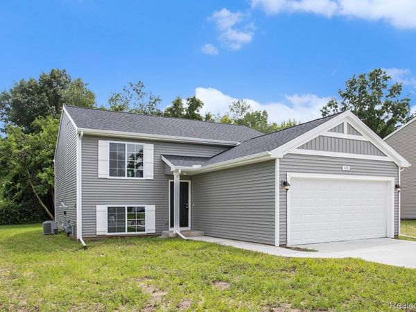 5528 Lahring Road, Fenton Township, Mi 48451