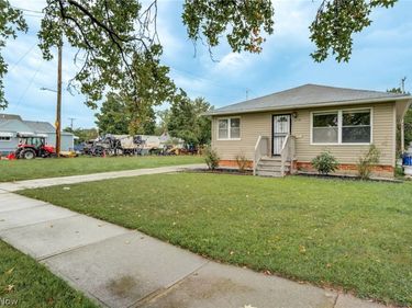 16110 Seville Road, Cleveland, OH 44128