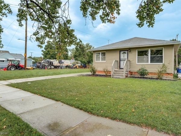 16110 Seville Road, Cleveland, OH 44128