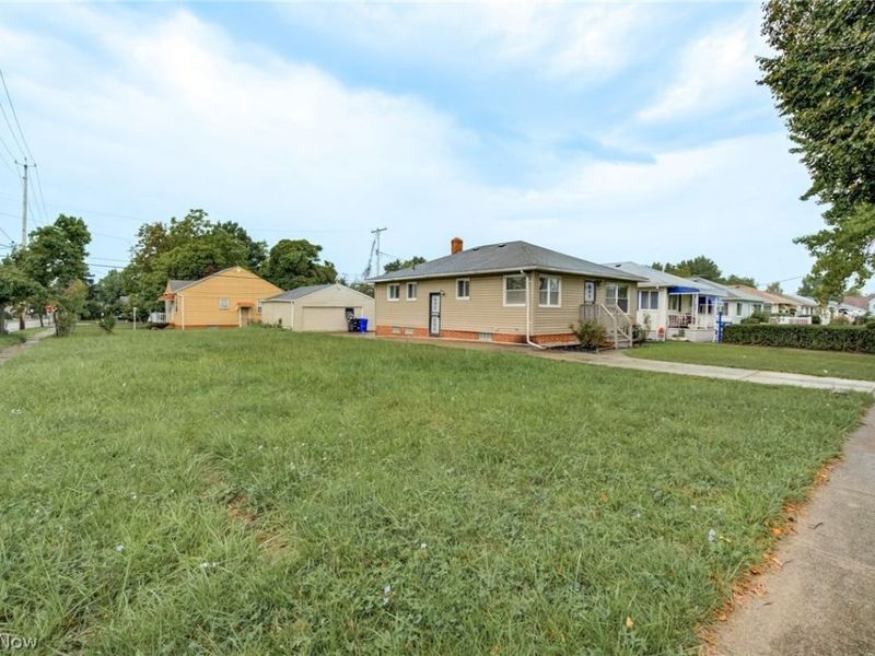 16110 Seville Road, Cleveland, OH 44128 Photo 39