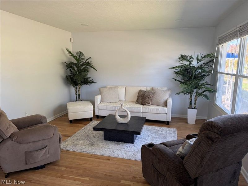 16110 Seville Road, Cleveland, OH 44128 Photo 6